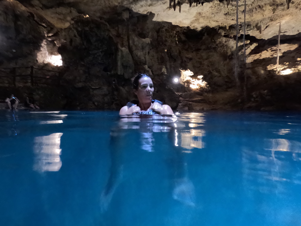 CA378910-7319-4E3E-8CF1-88706F96CFF7_1_105_c.jpeg